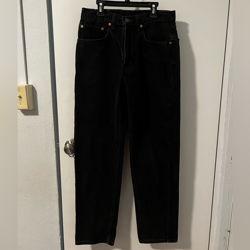 Black Levis high waist mom jeans!